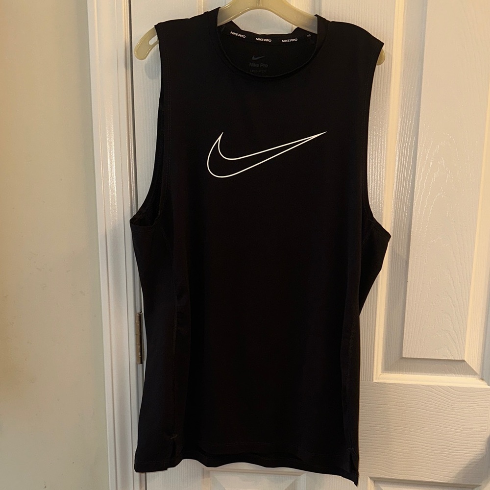Nike pro  Men’s Sleeveless work out top